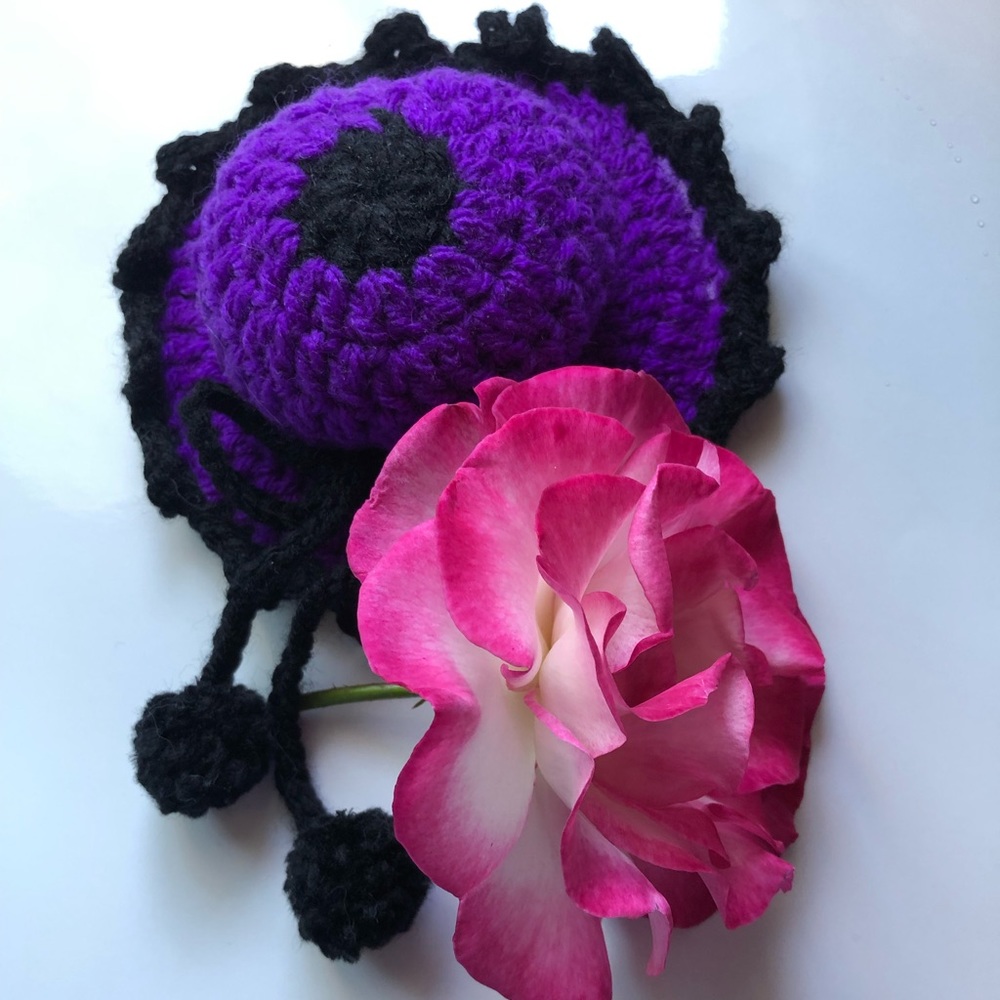 Handmade pin or needle cushion
